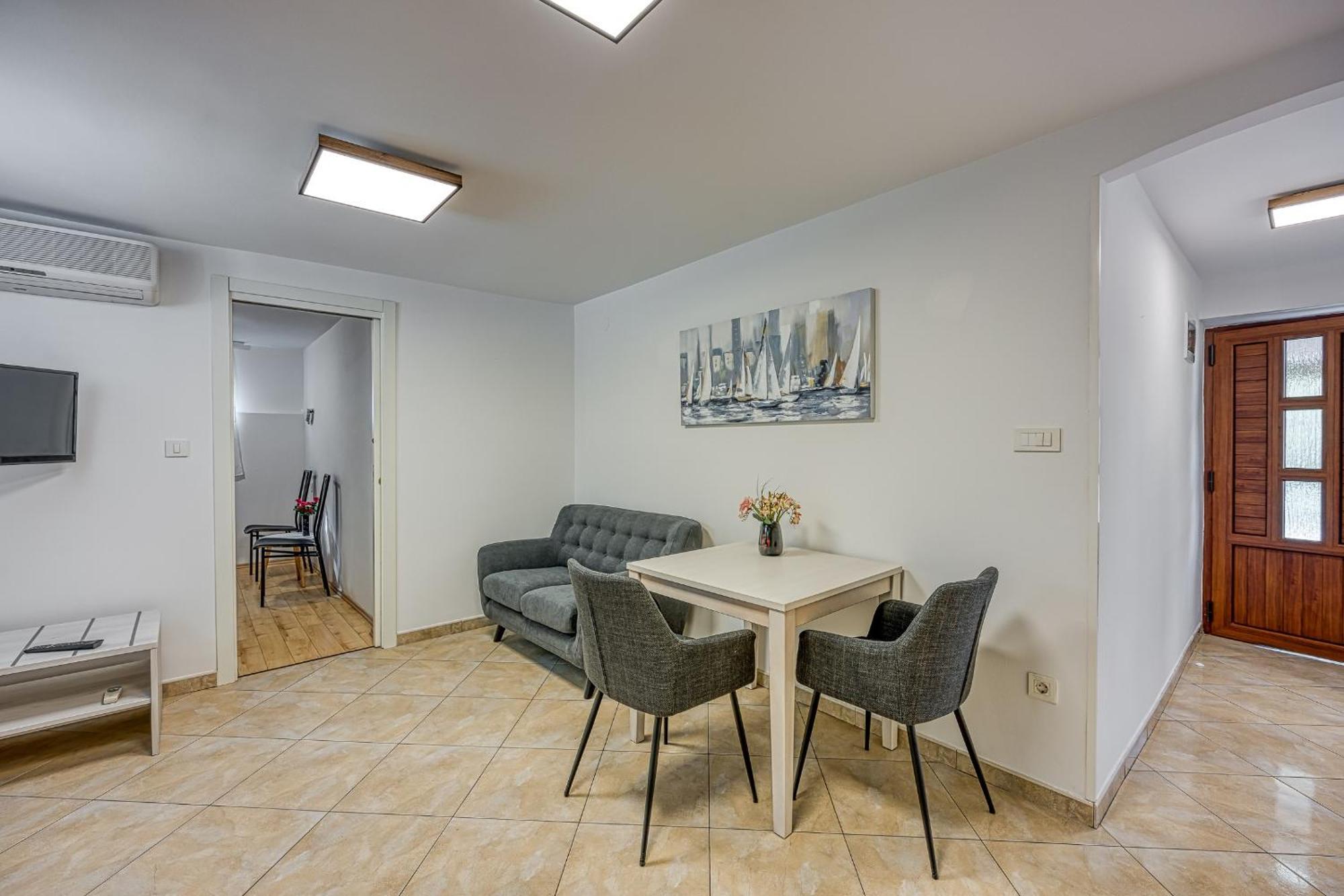 Apartments Pino Ρόβινι Εξωτερικό φωτογραφία